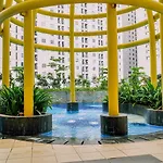 Comfy And Furnished 2Br Bassura City Apartment Near Mall By Travelio