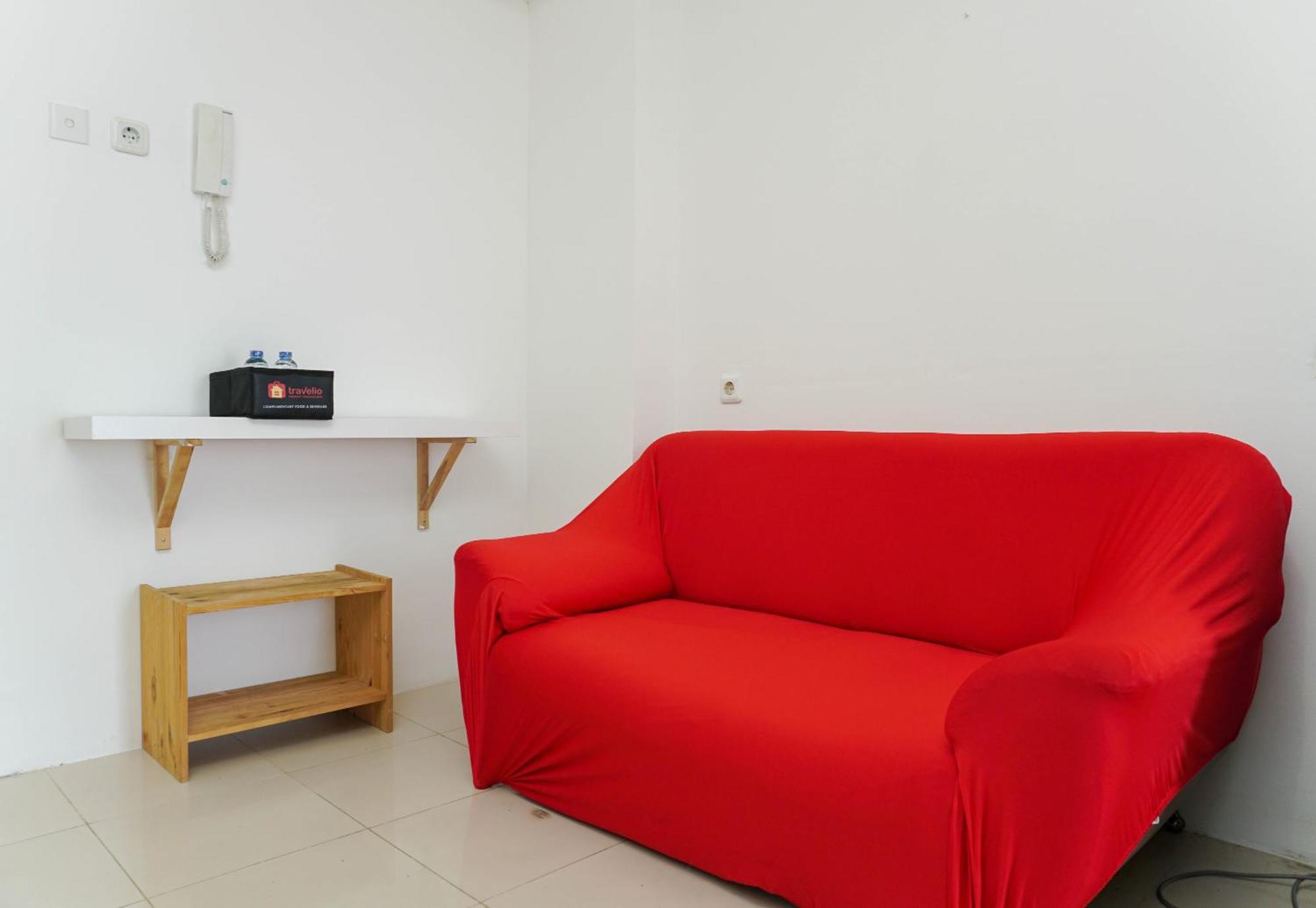 Apartemen Comfy And Furnished 2br Bassura Near Mall By Travelio Jakarta
