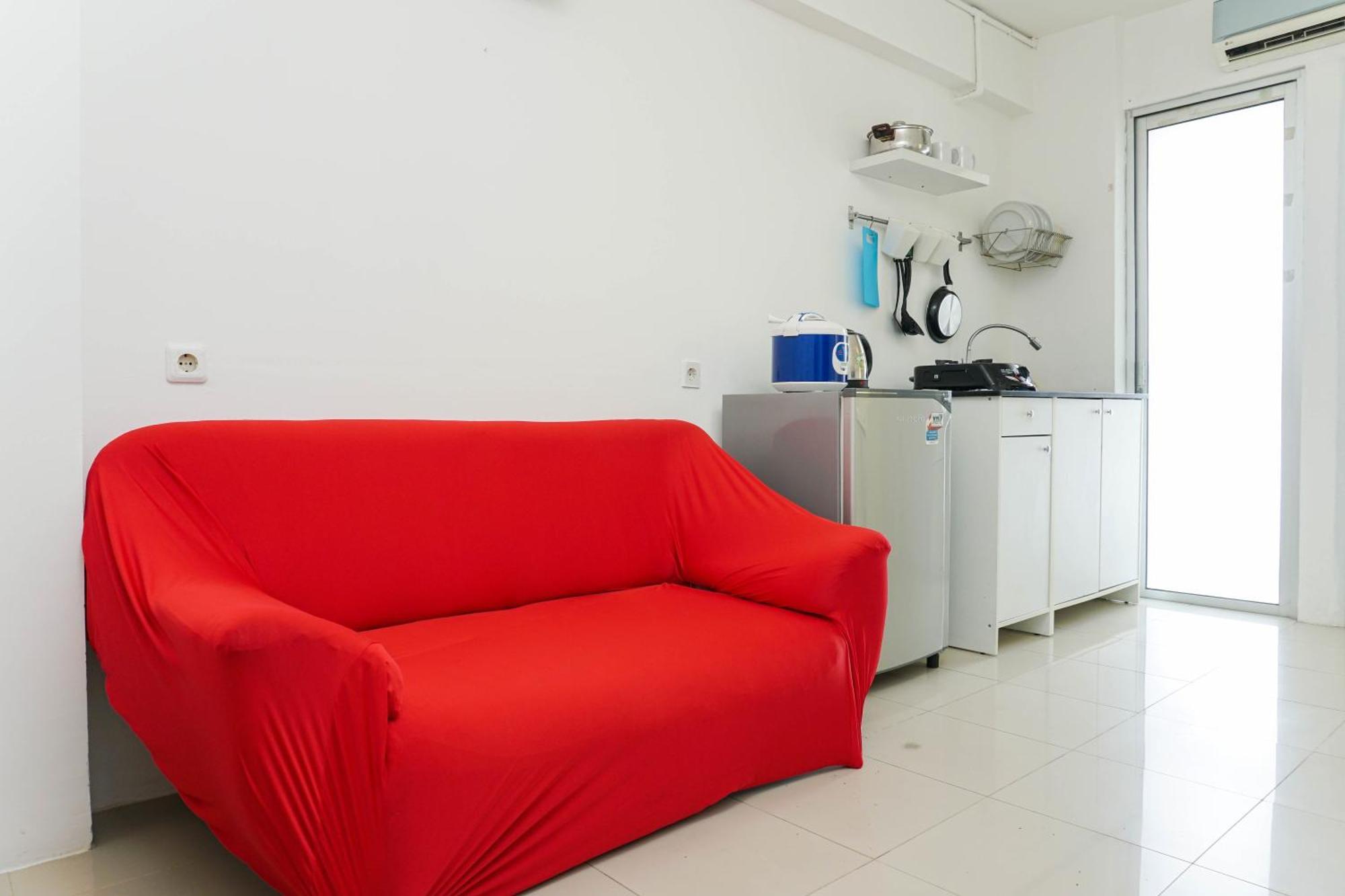 Comfy And Furnished 2br Bassura Near Mall By Travelio *