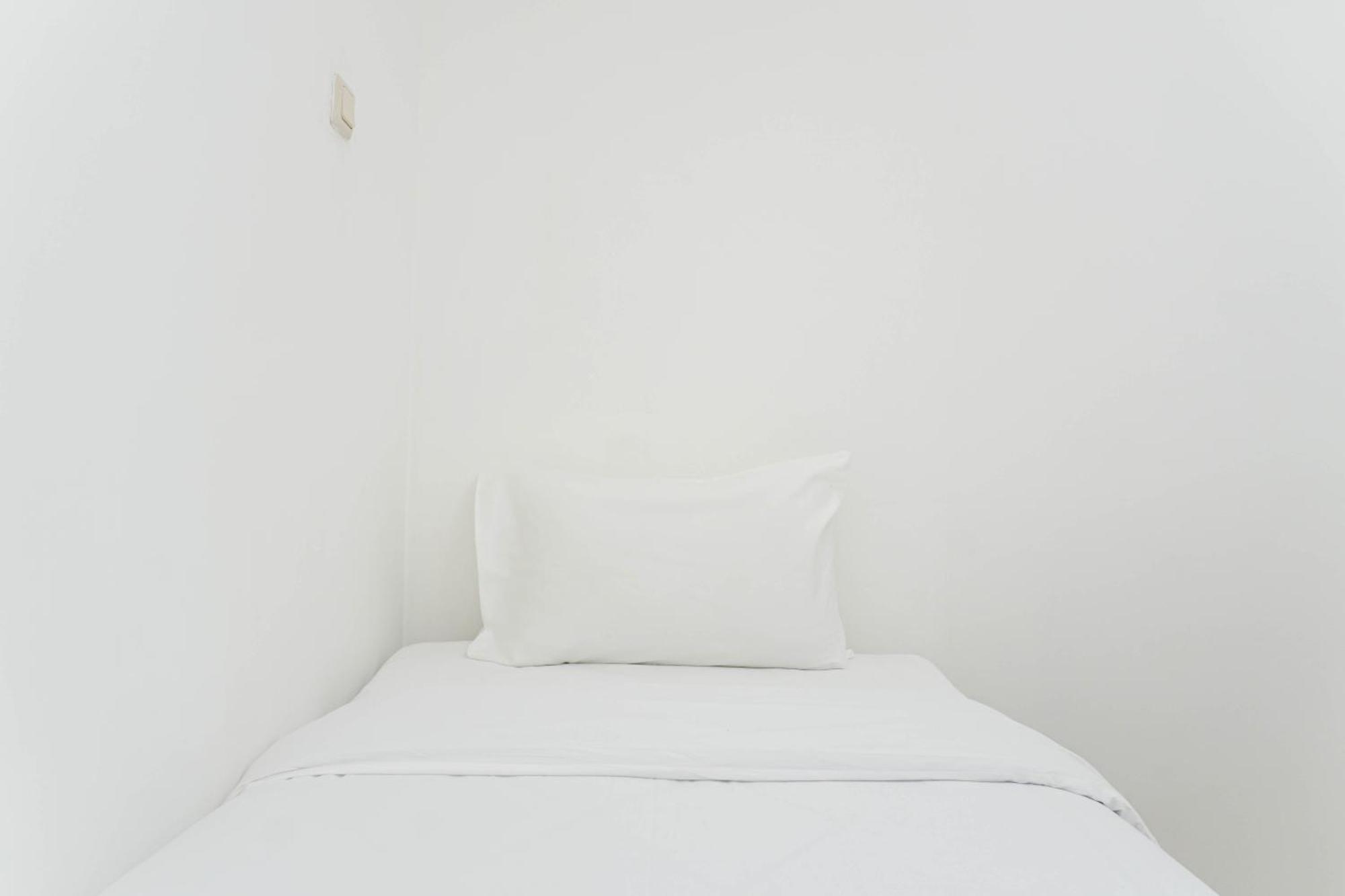 Comfy And Furnished 2br Bassura Near Mall By Travelio *